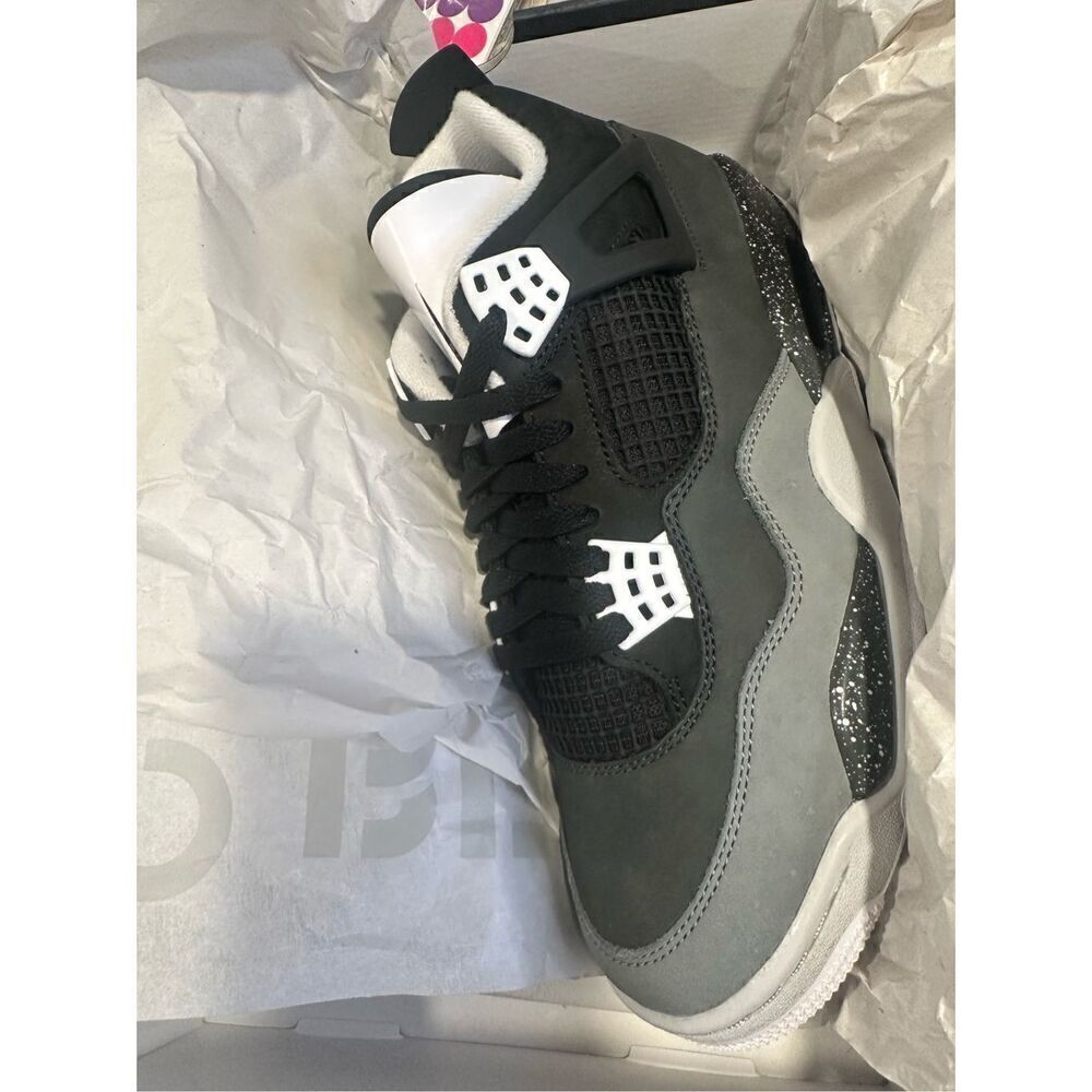 New- Air Jordan 4 Retro Black/White, size 9 - Picture 3 of 7